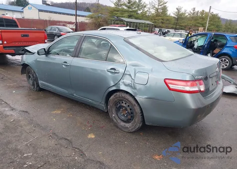 2010 Toyota Camry Le z USA, uszkodzony, nr VIN 4T1BF3EK5AU524236